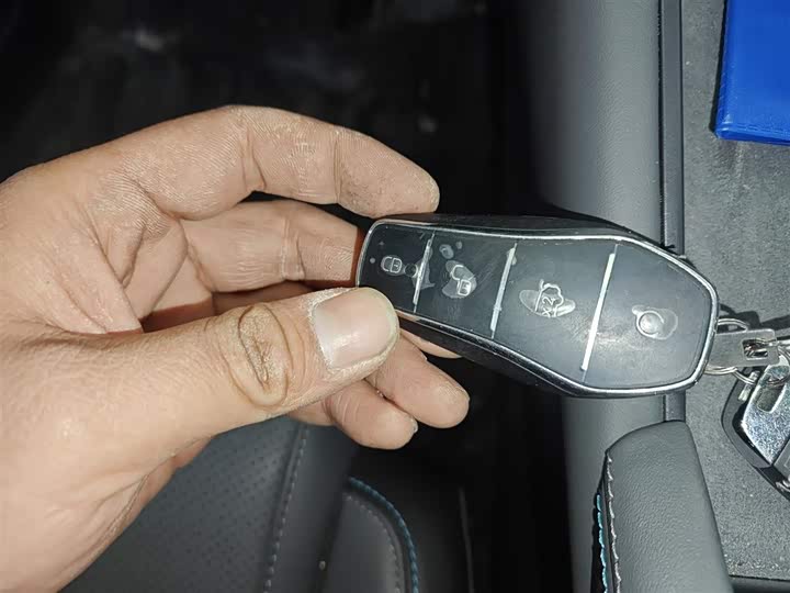 Фото 9 - BYD Qin L