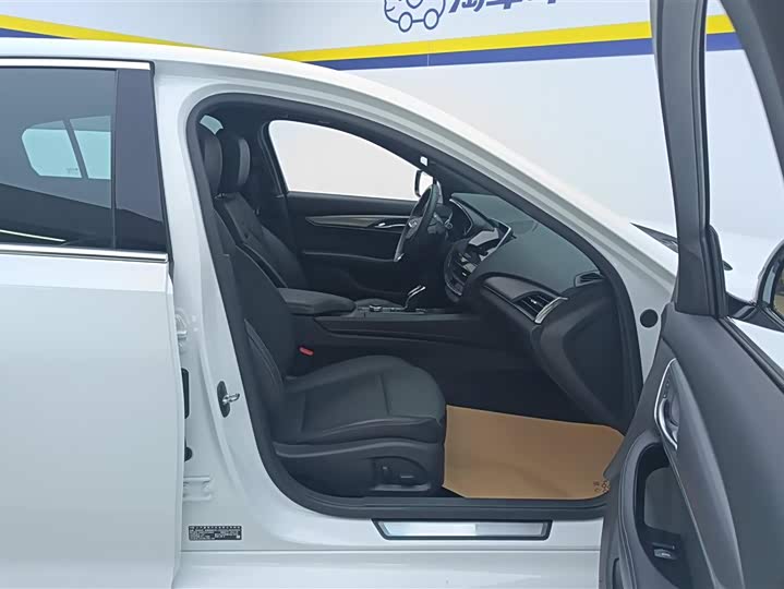 Фото 8 - Cadillac CT5