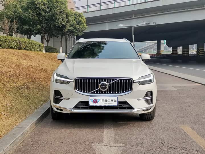 Фото 2 - Volvo XC60