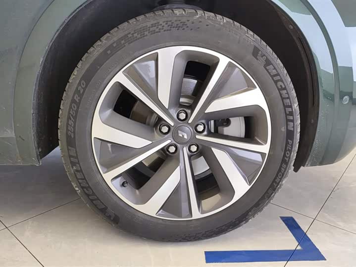 Фото 6 - LiXiang One