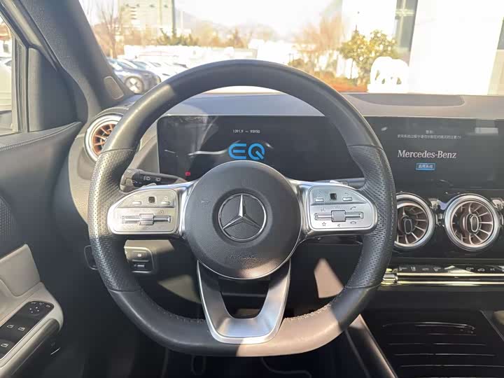 Фото 6 - Mercedes-Benz EQA