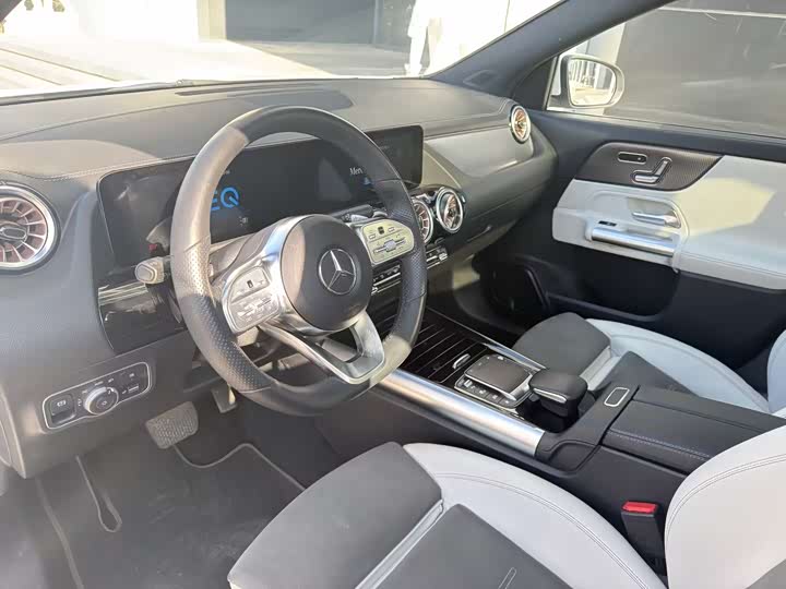 Фото 8 - Mercedes-Benz EQA