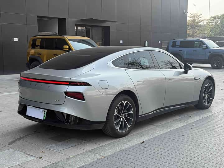 Фото 4 - XPeng P7