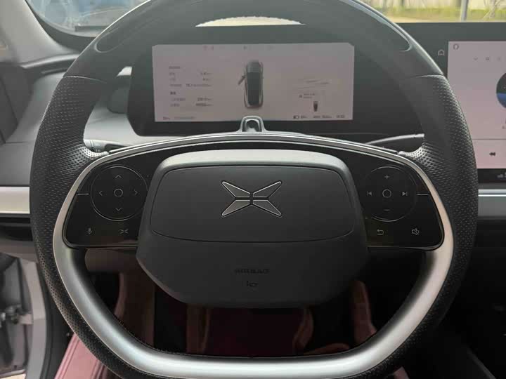 Фото 8 - XPeng P7