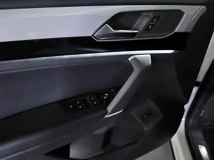 Фото 9 - Volkswagen Tayron