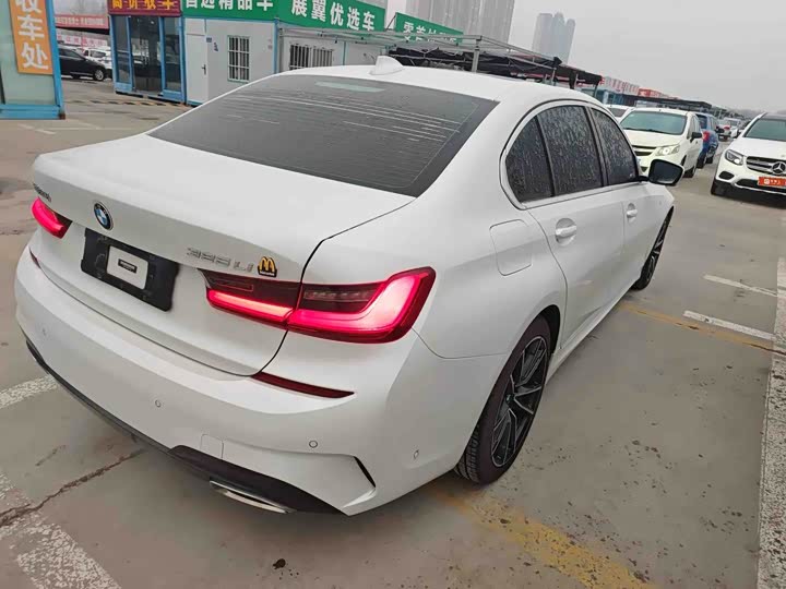 Фото 2 - BMW 3 Series