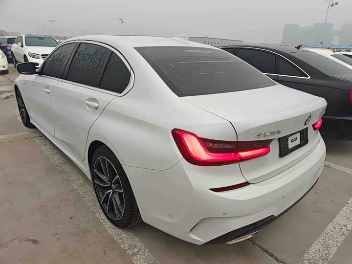 Фото 3 - BMW 3 Series