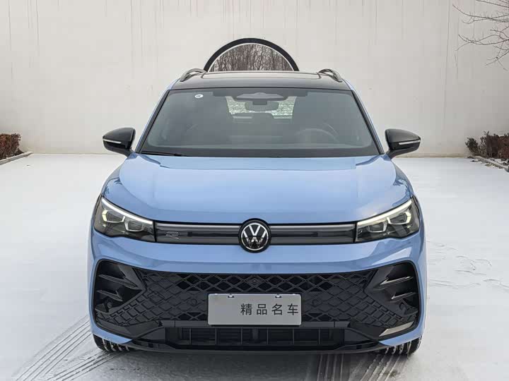 Фото 2 - Volkswagen Tiguan L Pro