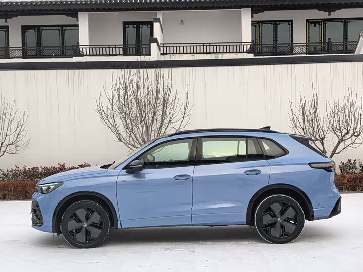 Фото 7 - Volkswagen Tiguan L Pro