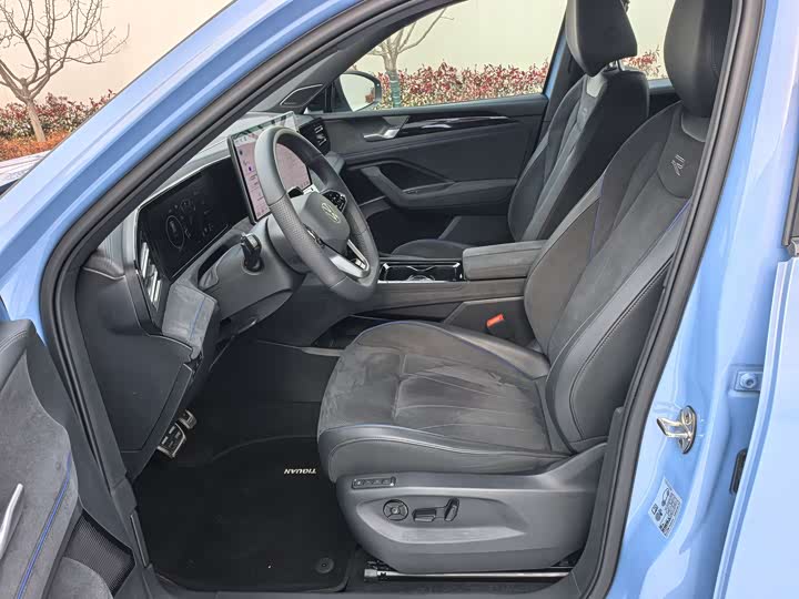 Фото 9 - Volkswagen Tiguan L Pro