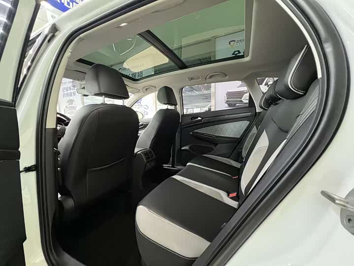 Фото 7 - Jetta VS7