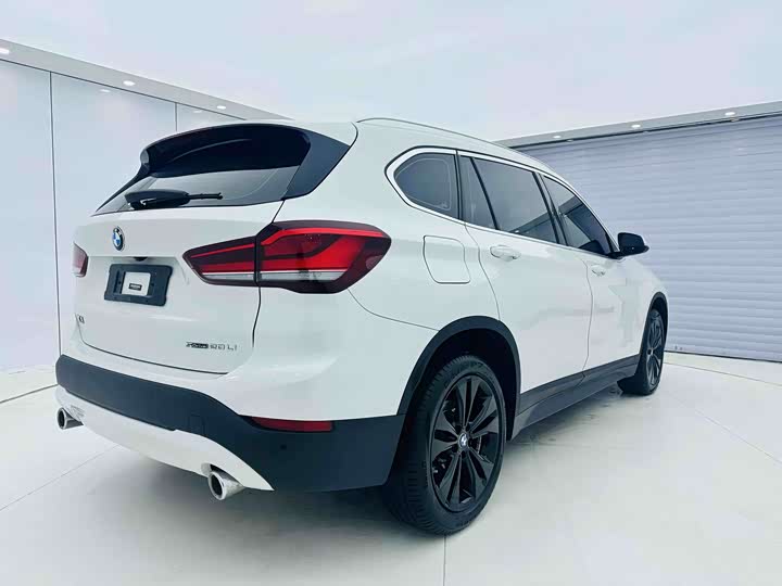 Фото 6 - BMW X1