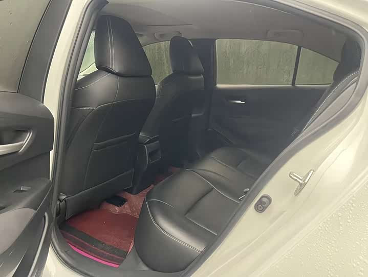 Фото 7 - Toyota Corolla