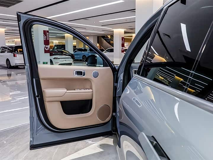 Фото 4 - LiXiang L8