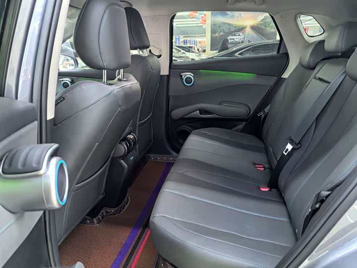 Фото 8 - BYD Yuan Plus