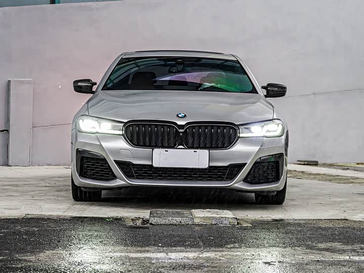 Фото 2 - BMW 5 Series