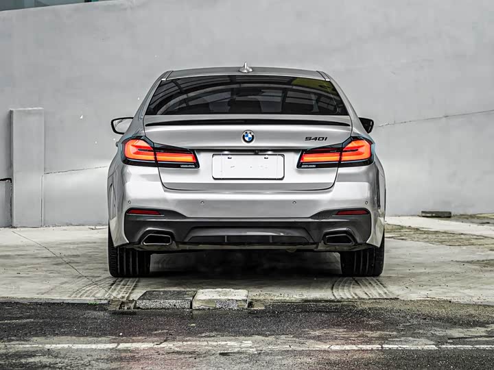 Фото 9 - BMW 5 Series