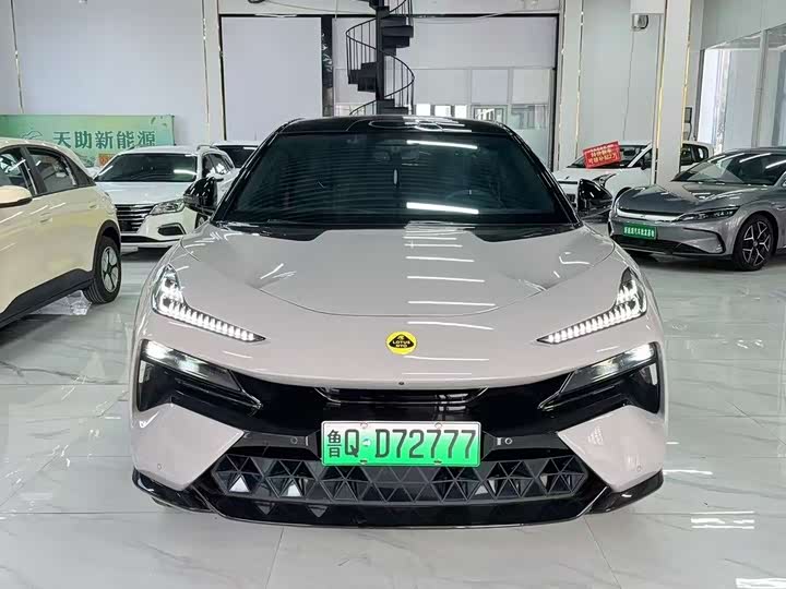 Фото 1 - Lotus Eletre