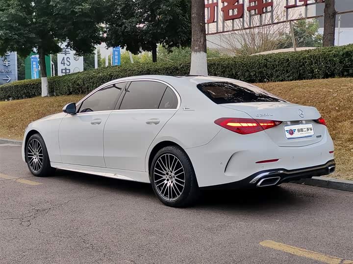 Фото 4 - Mercedes-Benz C-Class