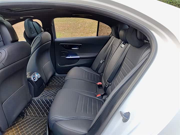 Фото 8 - Mercedes-Benz C-Class