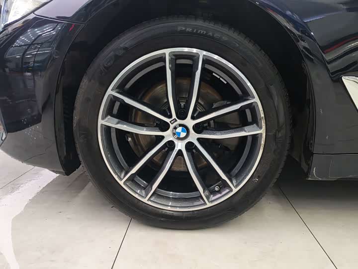 Фото 5 - BMW 5 Series