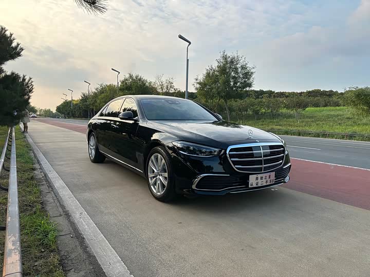 Фото 3 - Mercedes-Benz S-Class
