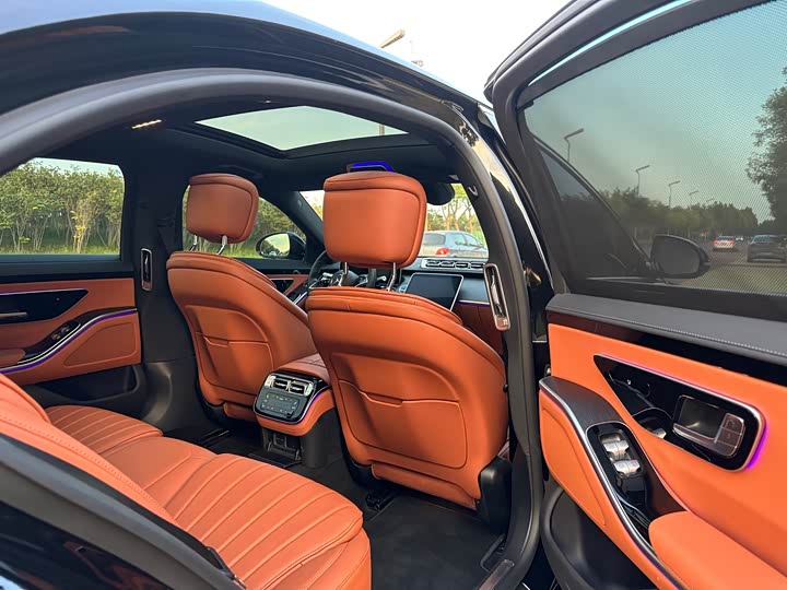 Фото 8 - Mercedes-Benz S-Class