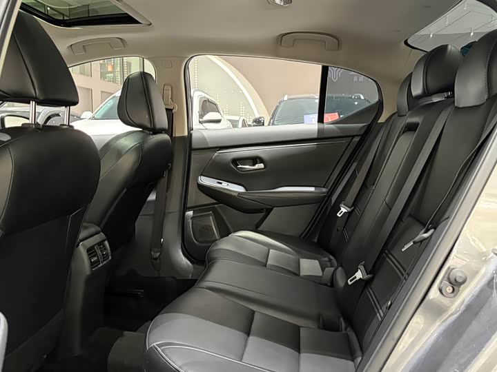 Фото 6 - Nissan Sylphy