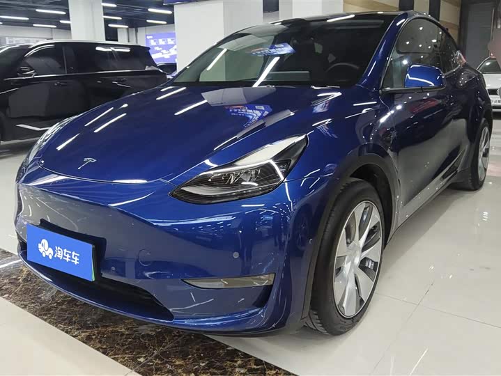 Фото 1 - Tesla Model Y