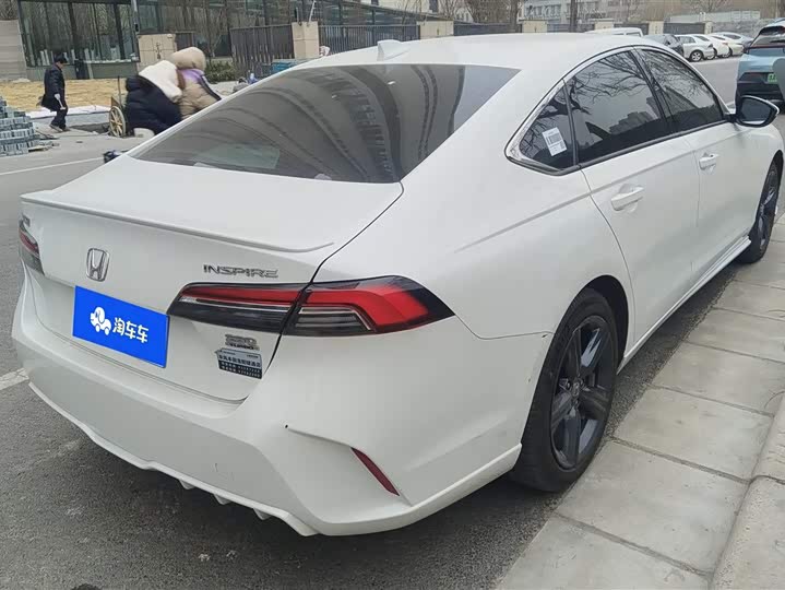 Фото 3 - Honda Inspire