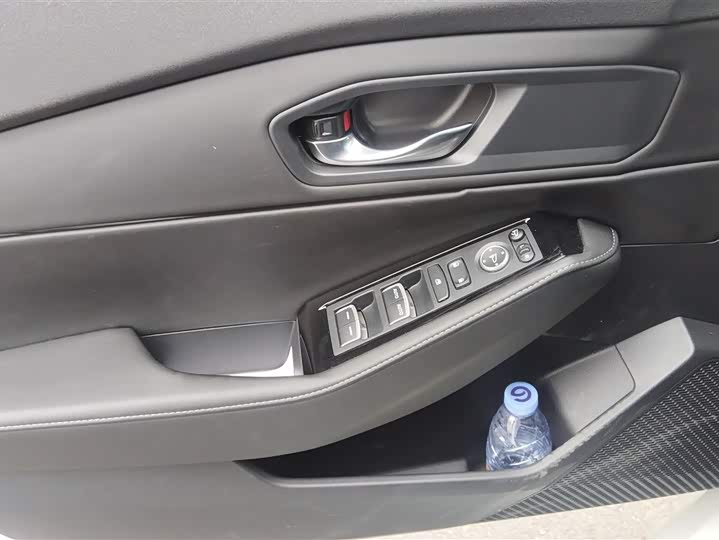 Фото 7 - Honda Inspire