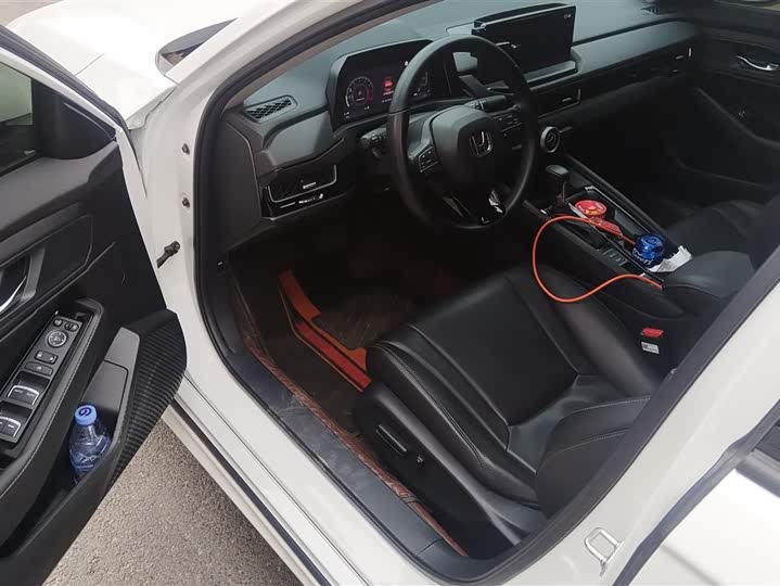 Фото 9 - Honda Inspire