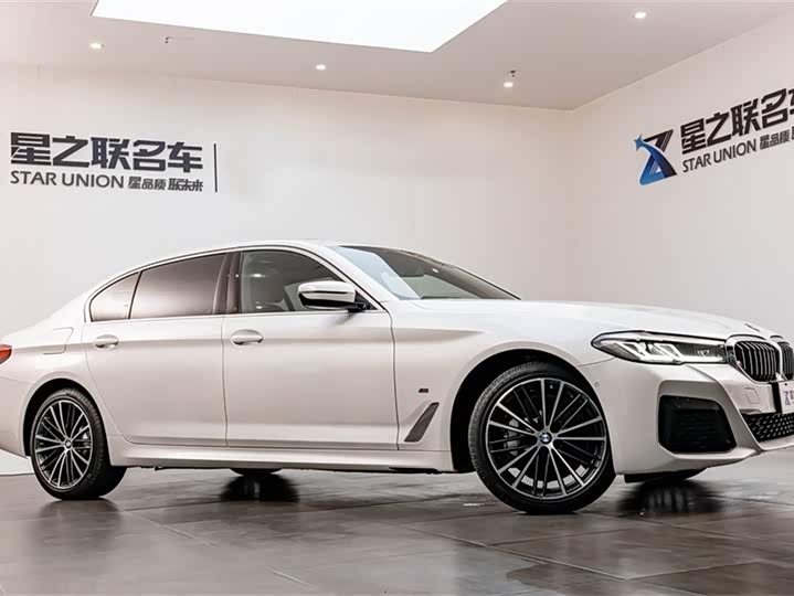 Фото 6 - BMW 5 Series