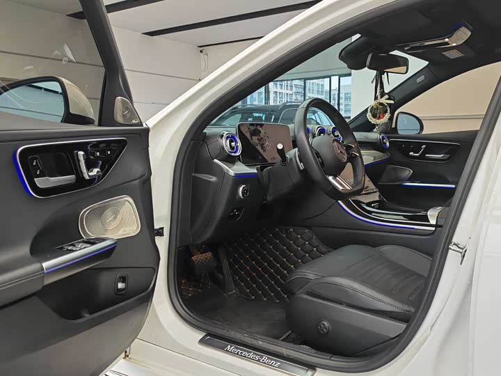 Фото 9 - Mercedes-Benz C-Class