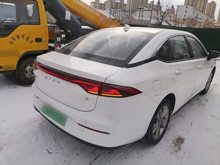 Фото 7 - GAC Aion S