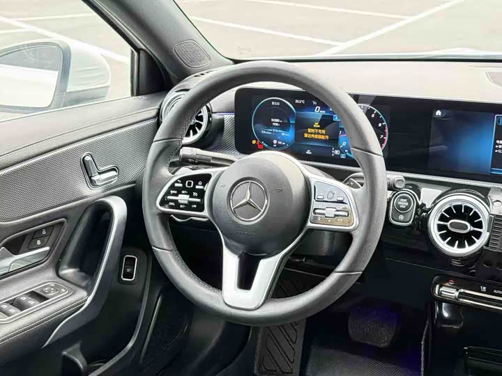 Фото 4 - Mercedes-Benz A-Class