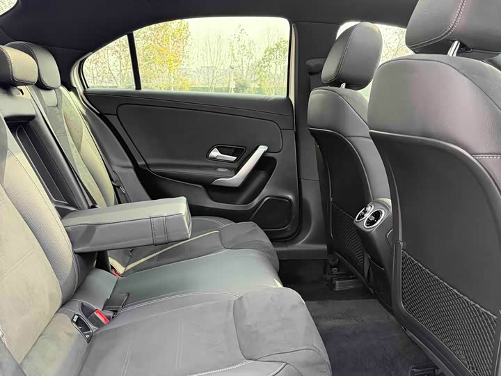 Фото 5 - Mercedes-Benz A-Class