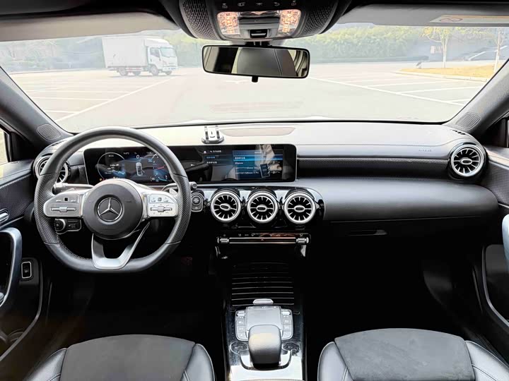 Фото 7 - Mercedes-Benz A-Class