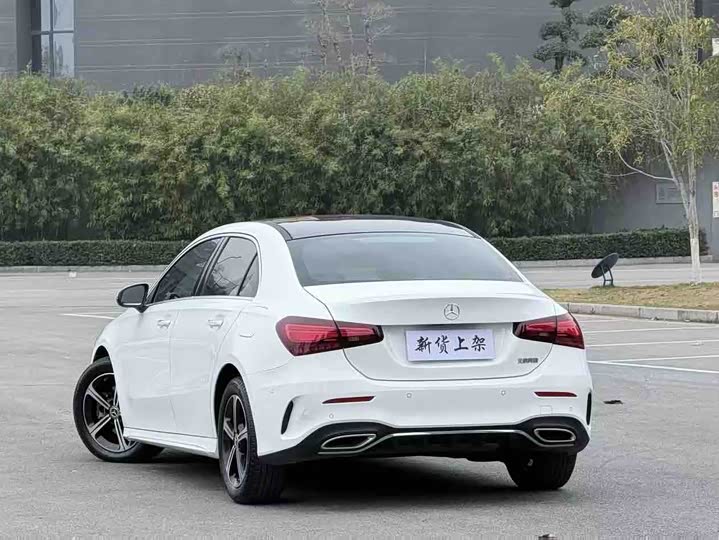 Фото 8 - Mercedes-Benz A-Class