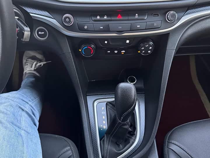 Фото 9 - Buick Excelle GT