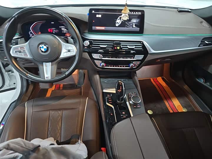 Фото 9 - BMW 5 Series