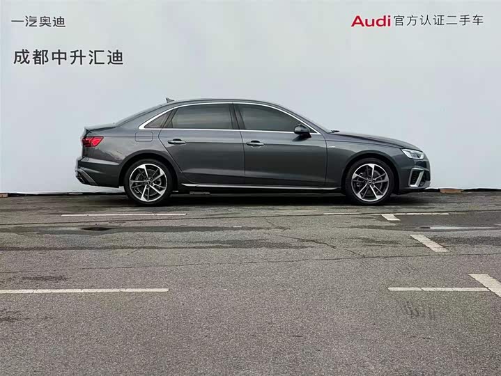 Фото 3 - Audi A4L