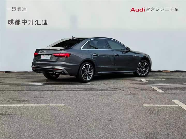 Фото 4 - Audi A4L