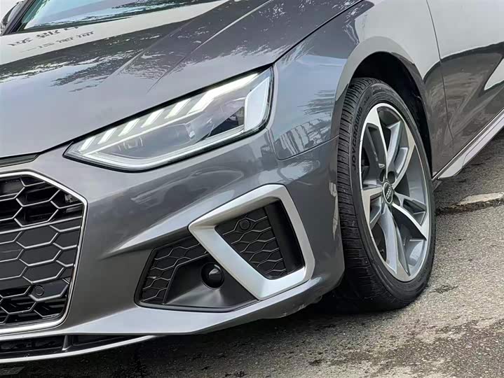 Фото 7 - Audi A4L