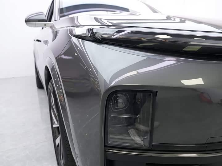 Фото 2 - LiXiang L8