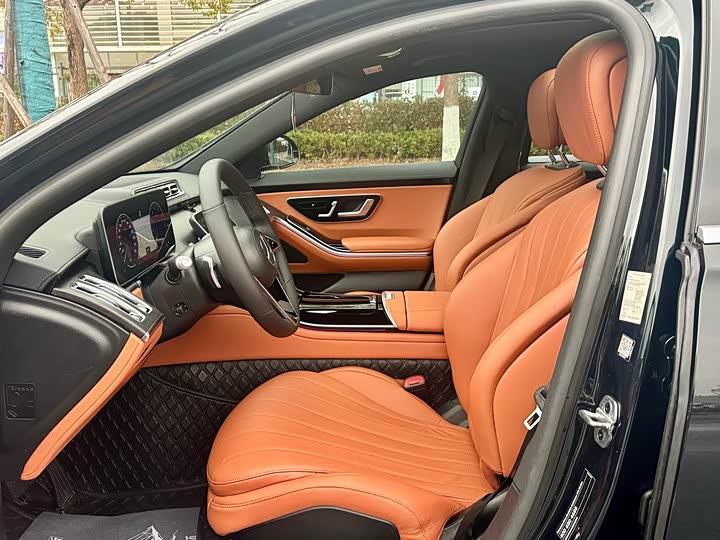 Фото 4 - Mercedes-Benz S-Class