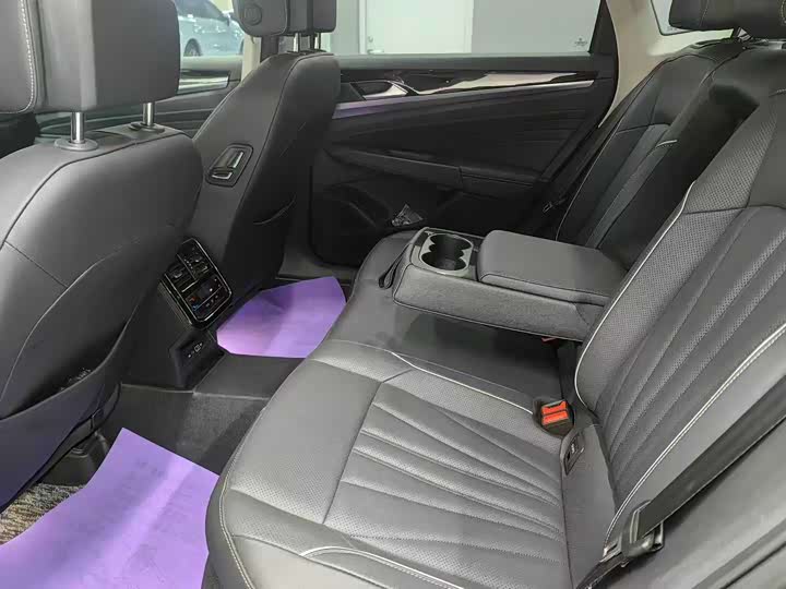 Фото 6 - Volkswagen Passat