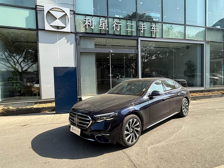 Фото 1 - Mercedes-Benz E-Class