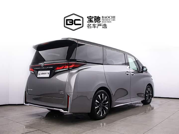 Фото 3 - Toyota Vellfire