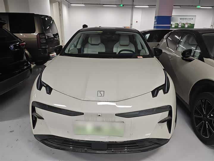 Фото 3 - Zeekr X